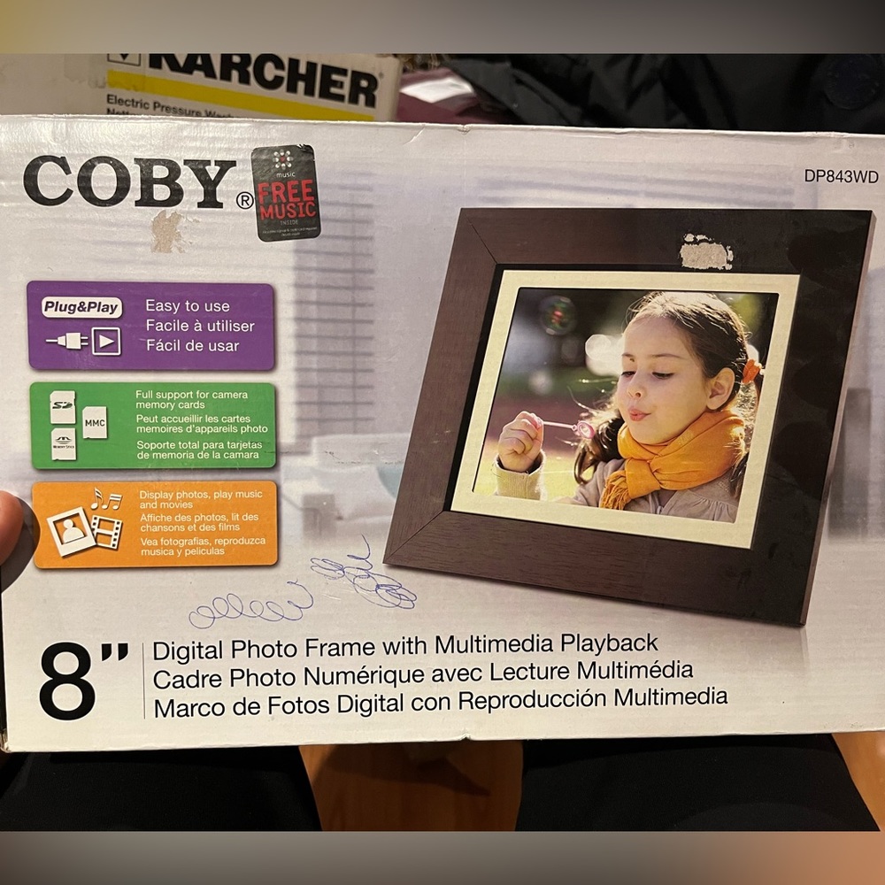 COBY 8” digital photo frame with playback